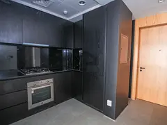 sh living jvc