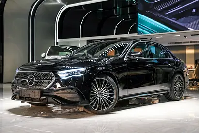2026 Mercedes-Benz E-Class E 300 4MATIC | Korean Specs | Luxury Sedan