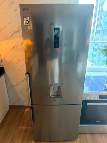 LG 446 Liter Bottom Freezer Refrigerators With Water Dispenser Inverter Linear Compressor Color Silv