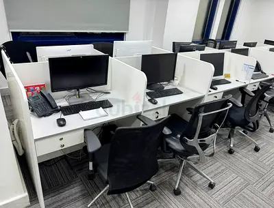Office workstation castmize