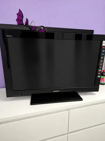 Sony Bravia LED TV - 32 inch Full Function (Good Working Condition)