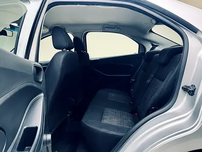 2020 FORD FIGO 照片 12