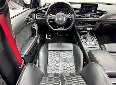 صورة 8 لـ 2017 AUDI RS6