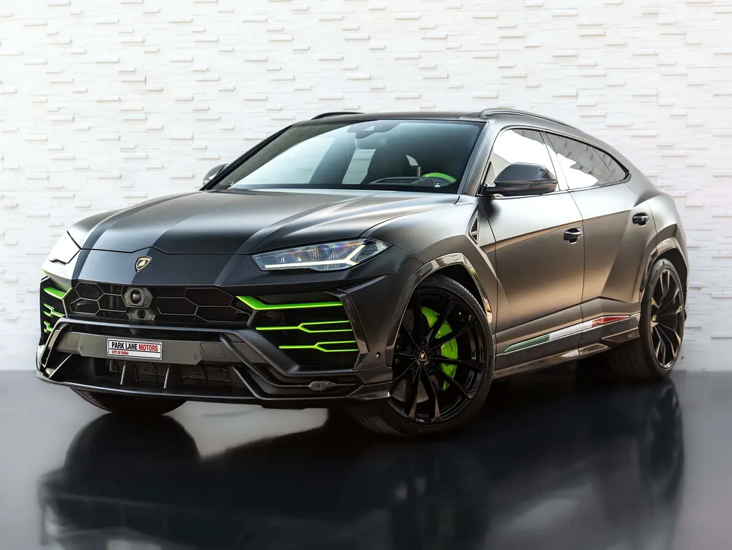 Lamborghini Urus 2021 — photo 1 of 20