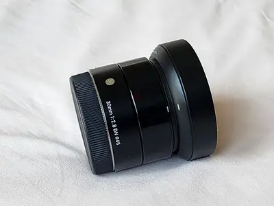 Sigma 30mm f/2.8 DN compact prime lens (used)