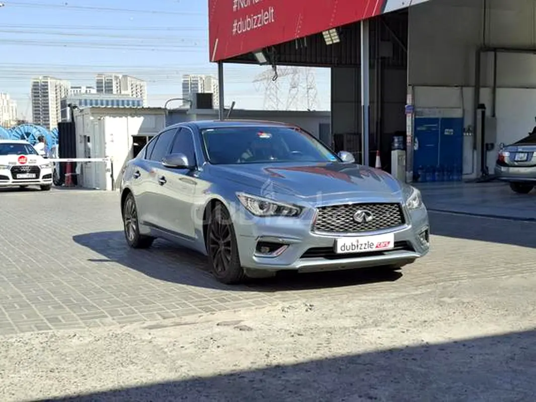 Infiniti Q50 2018 — photo 1 of 12