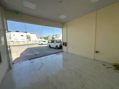 اربع محلات تجاريه علي شارع رائيسي بالحميدية