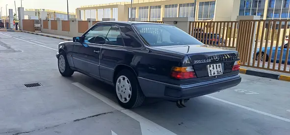 صورة 3 لـ 1991 Mercedes-BENZ E-CLASS