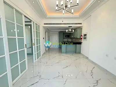 On Leisure Deck | Bright & Airy | Fitted Kitchen