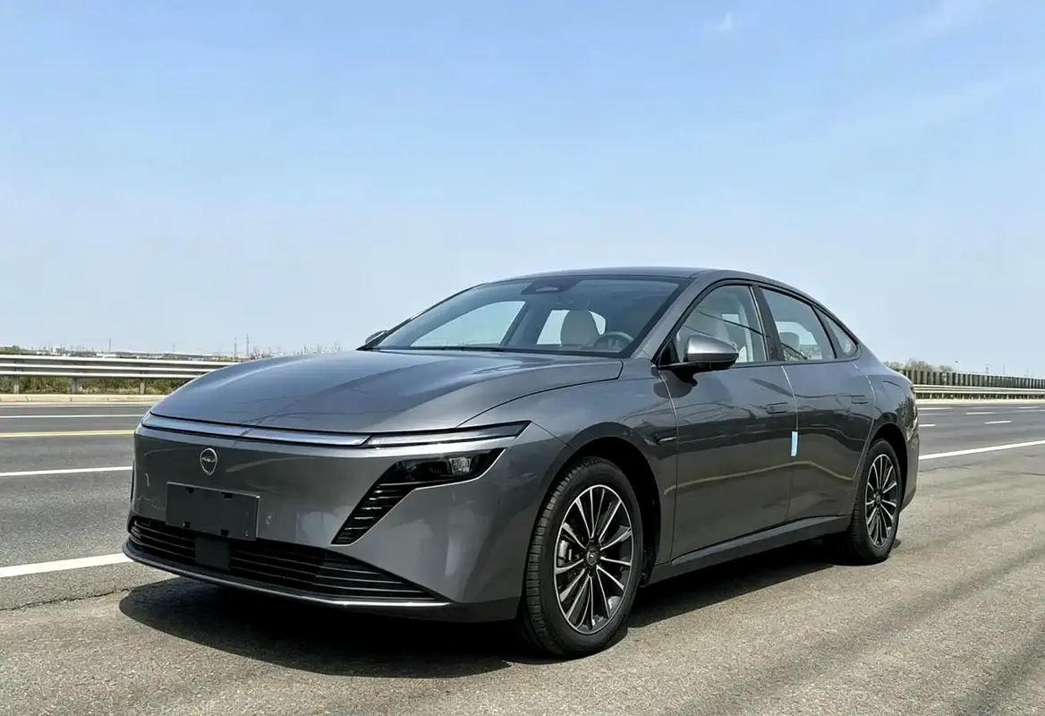 Nissan N6 2026 — photo 1 of 8