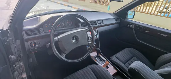 1991 Mercedes-BENZ E-CLASS — миниатюра 14