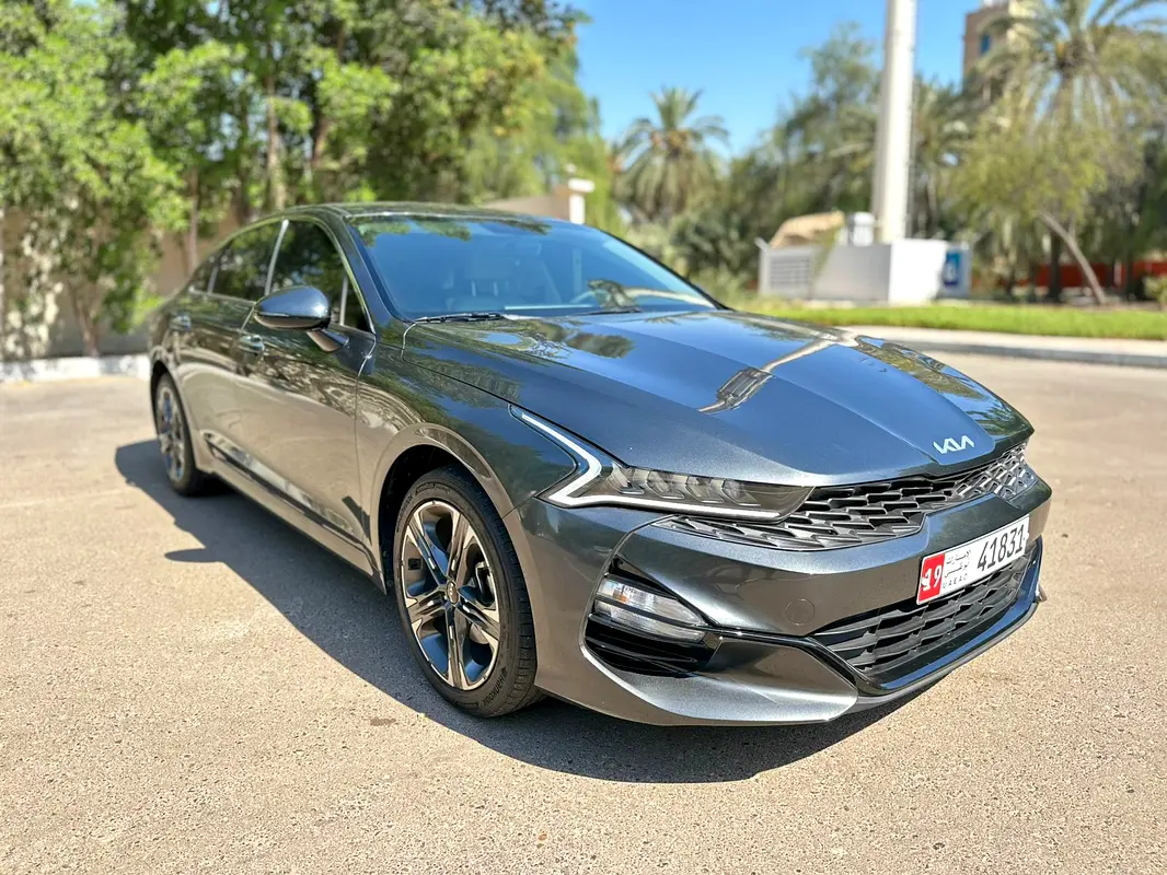 Kia K5 2023 — photo 1 of 15