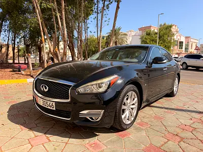 Infiniti Q70 Luxury 2018 GCC Specs