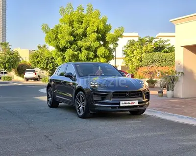 AED 3495/month | 2022 Porsche Macan  | GCC Specs | Ref#483328
