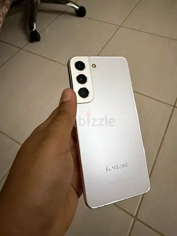 Samsung Galaxy S22 5G in White