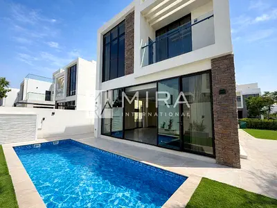 Stunning Family Villa | Golf Community | Spacious
