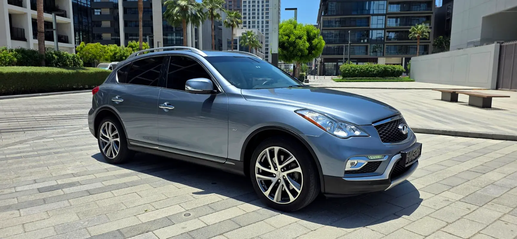 Infiniti QX50 2017 — photo 1 of 16