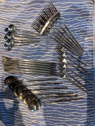 30-Piece Stainless Steel Cutlery Set