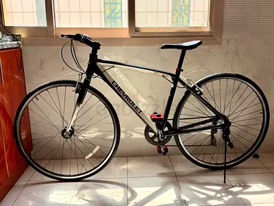 Aluminum Chevrolet Hybrid Road Bike - perfect Condition, Single Speed/7-Speed Mix