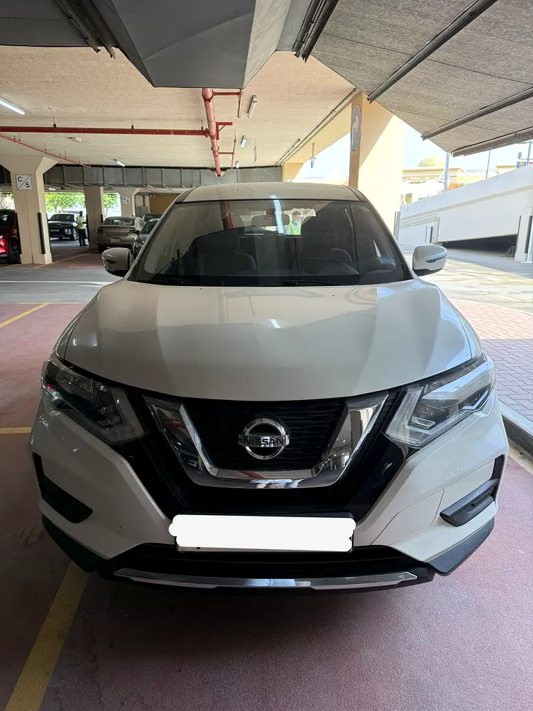 Nissan X-Trail 2018 — photo 1 of 17