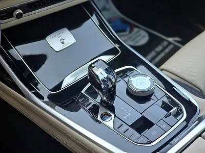 صورة 13 لـ 2021 BMW Alpina XB7