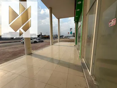 محلات للايجار - على شارع رئيسى ومناسبه لكافه الانشطه