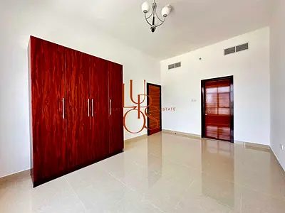 Spacious 1BR | Vacant | Prime DSO Location