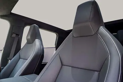 2024 Tesla CYBERTRUCK photo 11
