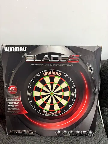 Winmau Blade 5 Professional Dartboard - New in Box