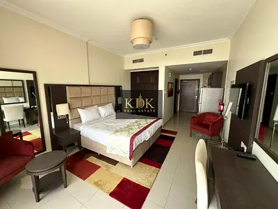 Bright & Airy Studio | Premium Community | Great Deal
