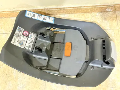 Cybex Infant car seat base compatible with ISOFIX / click-in system not rotating