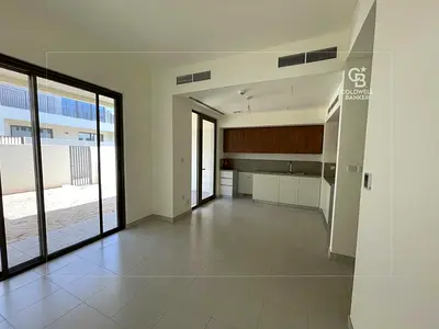 Chiller Free | Plus Maid |Spacious and Well Maintained