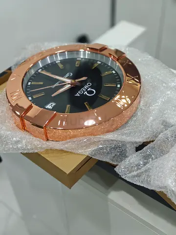 Wall clock omega