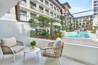 Pool View | Spacious | Near to circle mall