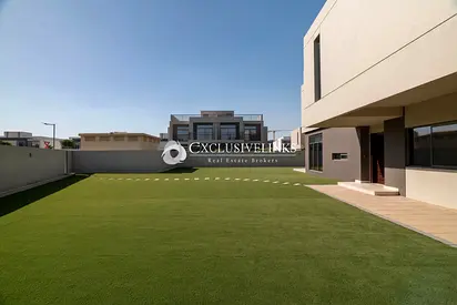 Vacant | Larger Corner Plot | Fully Fitted