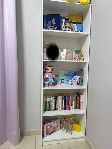 White Tall Bookcase / Display Shelf - 6 Tiers, Good Condition