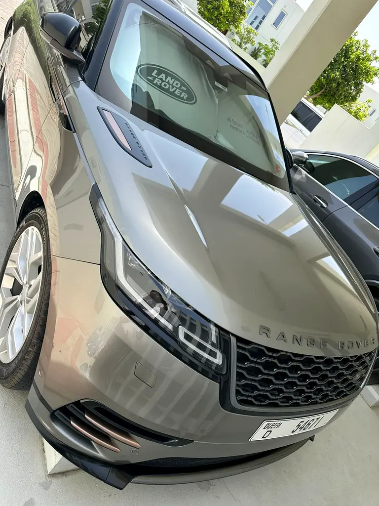 Land Rover Range Rover Velar 2021 — photo 1 of 5