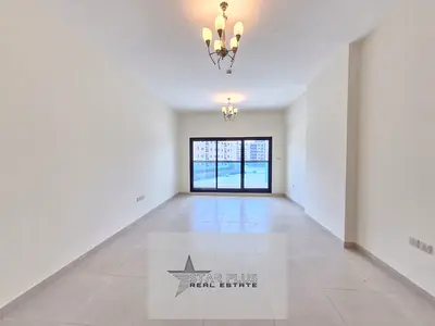 LIKE A NEW ULTAR SPACIOUS AND LUXURIOUS 2 BEDROOM WITH BIG CLOSED KITCHEN,BALCONY AND PARKING.