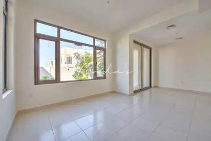 3 Bed Townhouse | Unfurnished |Vacant