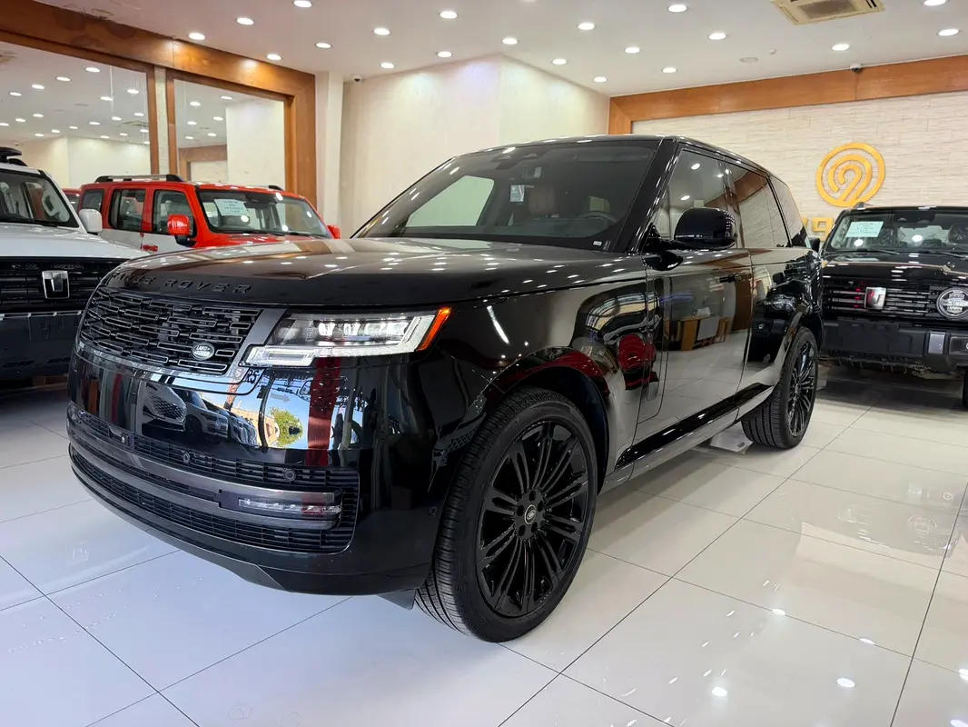 Land Rover Range Rover 2025 — photo 1 of 16