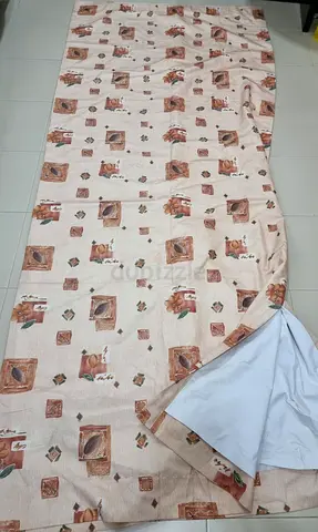 Curtain for Sale – Thick Fabric, Excellent Condition