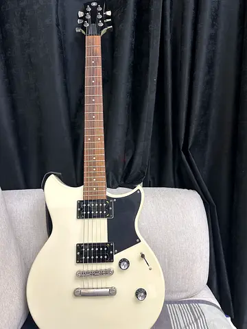 White Electric Guitar( Yamaha) - Single Cutaway, Dual Humbuckers, Never Used, Brand New, with Bag