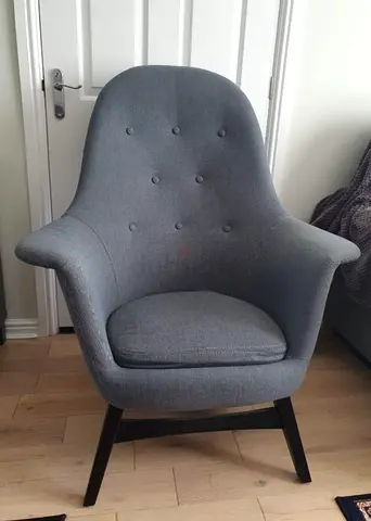Armchair like new price final.