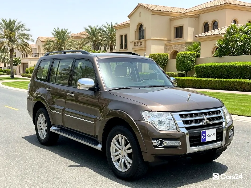 Mitsubishi Pajero 2020 — photo 1 of 13