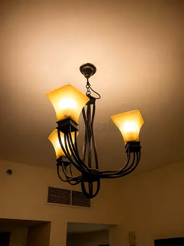 3-Light Modern Chandelier