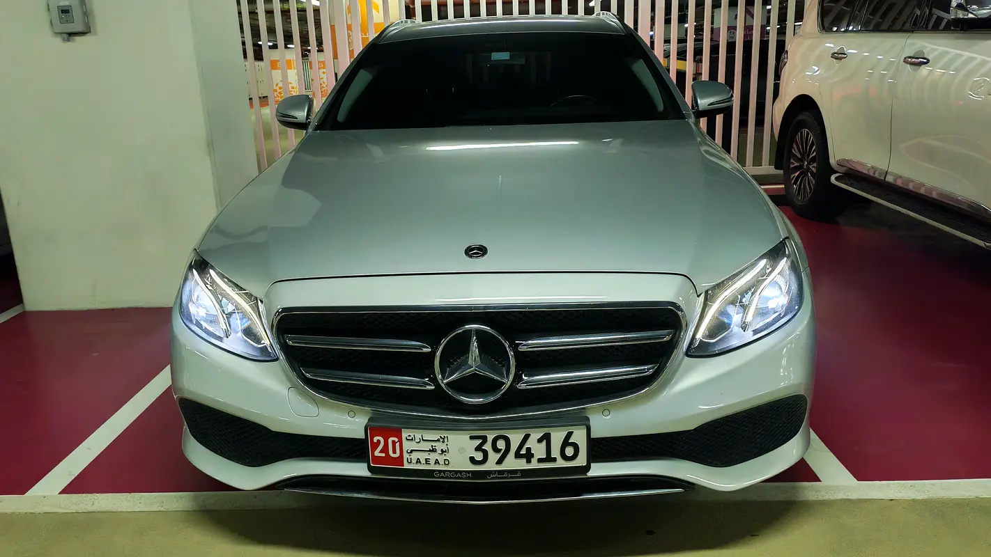 Mercedes-Benz E-Class 2020 — photo 1 of 20