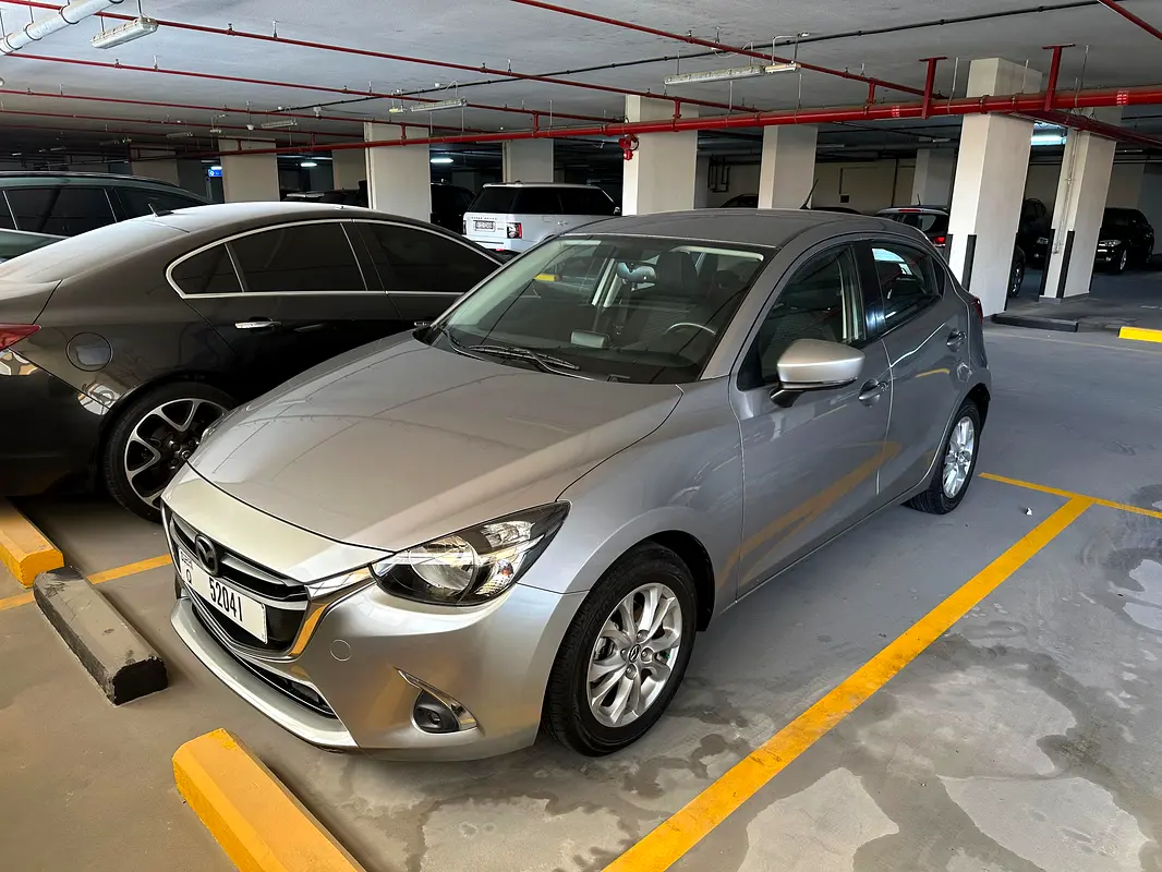 Mazda 2 2019 — photo 1 of 5