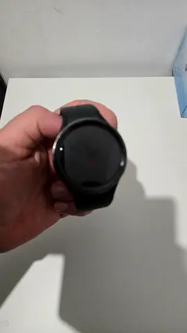 Used round touchscreen smartwatch - good condition