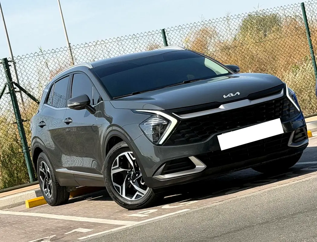Kia Sportage 2023 — photo 1 of 7