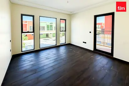 5 BHK + Maid | Corner Unit | Close to Lagoon